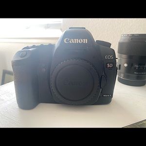 Canon 5D MKII with Sigma Art 35mm and Canon 50mm Full Photography Kit